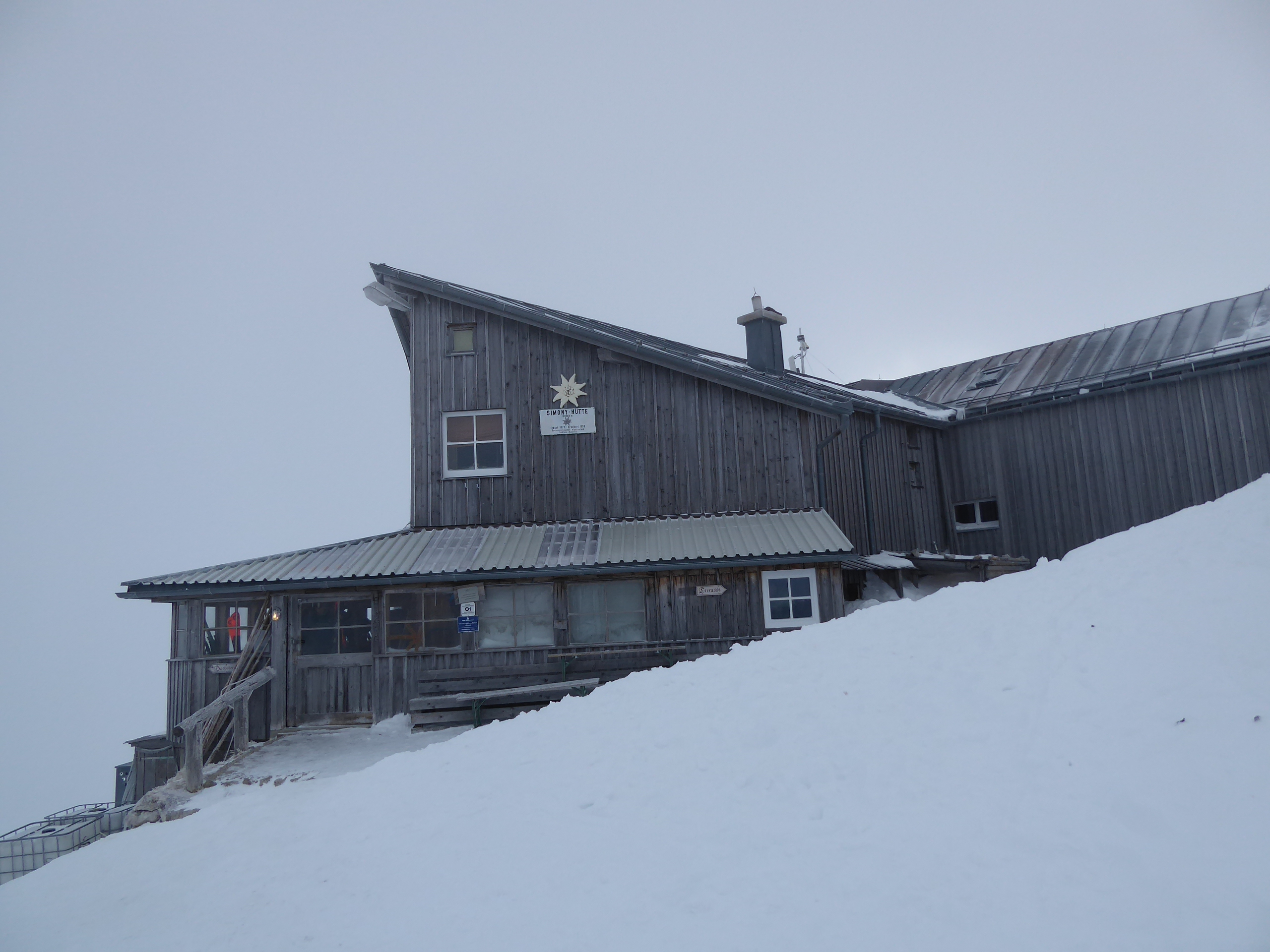 Simony Hütte - quer