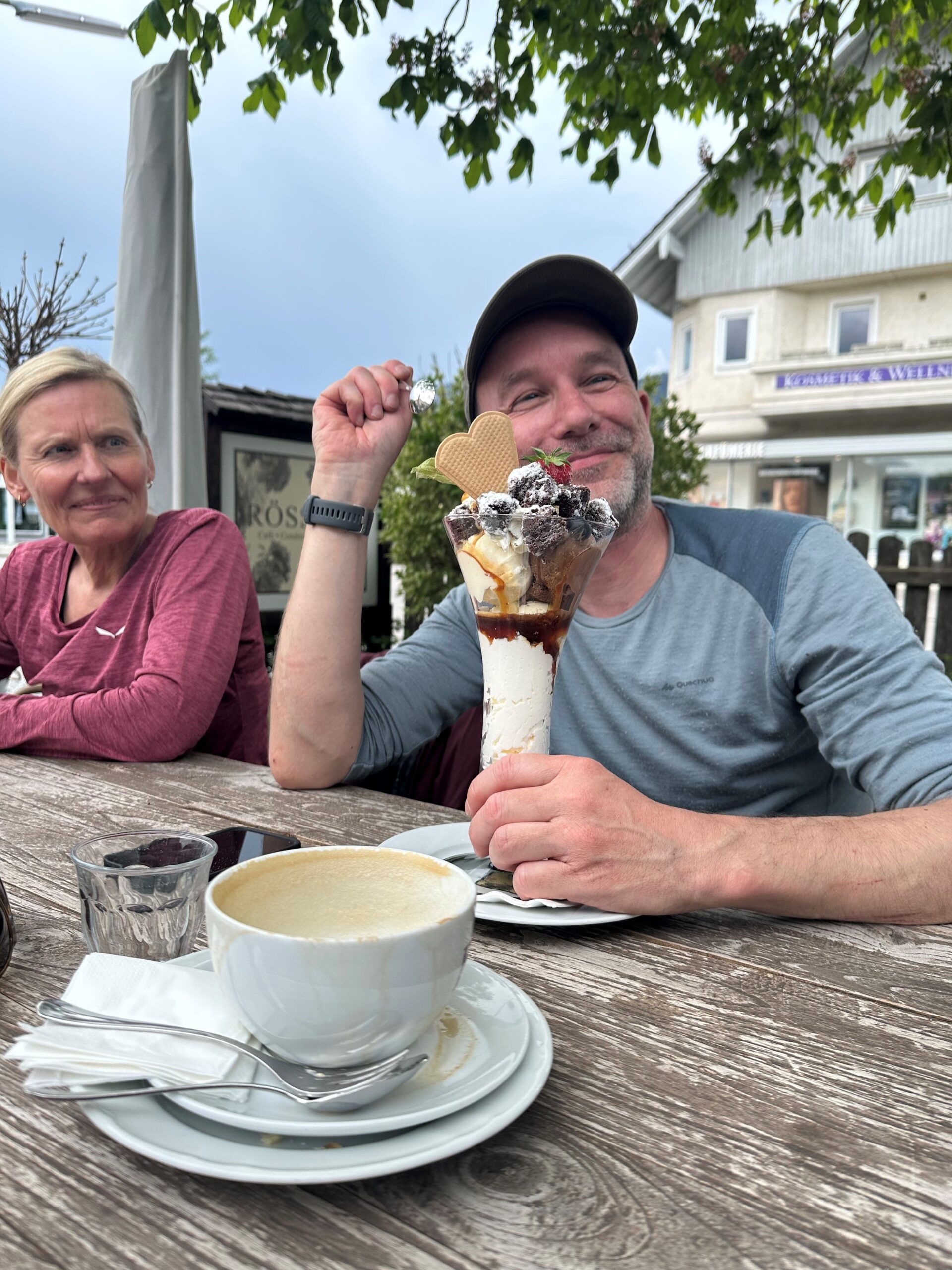 Eisbecher hoch